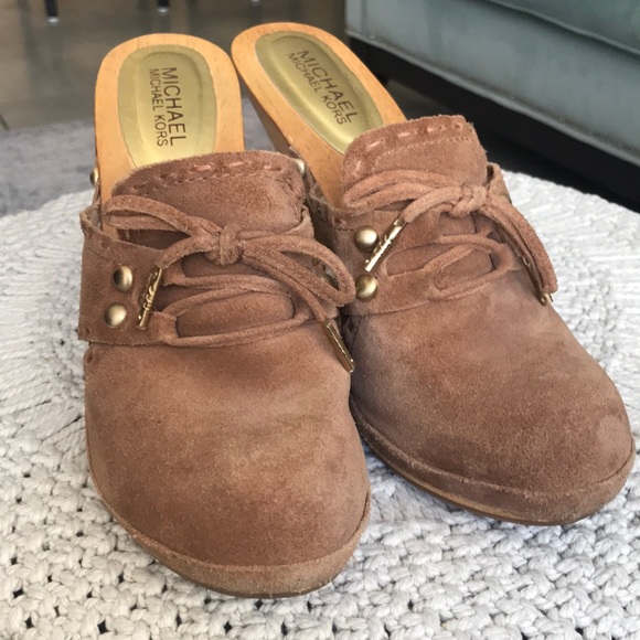 Michael Kors tan clog heels - Picture 4 of 8